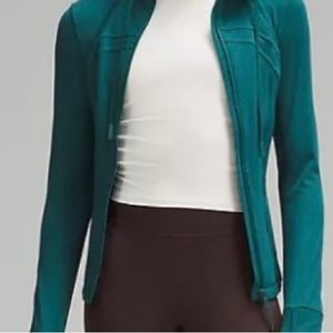 COPY - Nulu Lululemon Hooded jacket. New, but washed once.